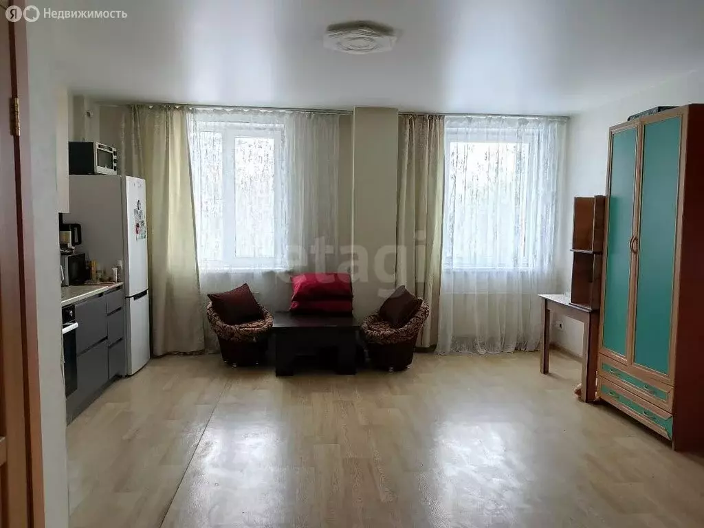 3-комнатная квартира: Барнаул, улица Антона Петрова, 196 (61.4 м) - Фото 2