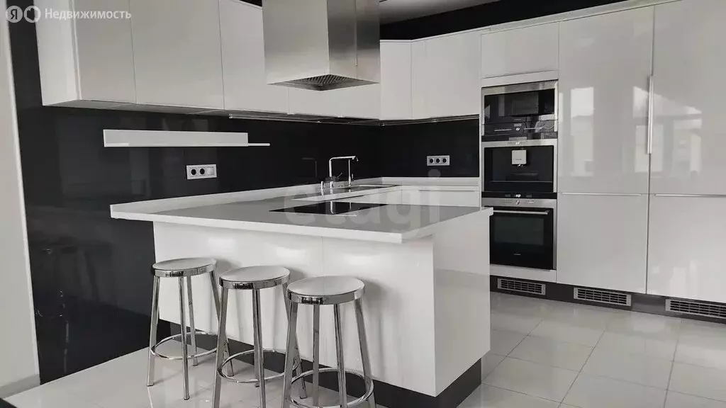 3-комнатная квартира: Чебоксары, Московский проспект, 16 (92.6 м) - Фото 2