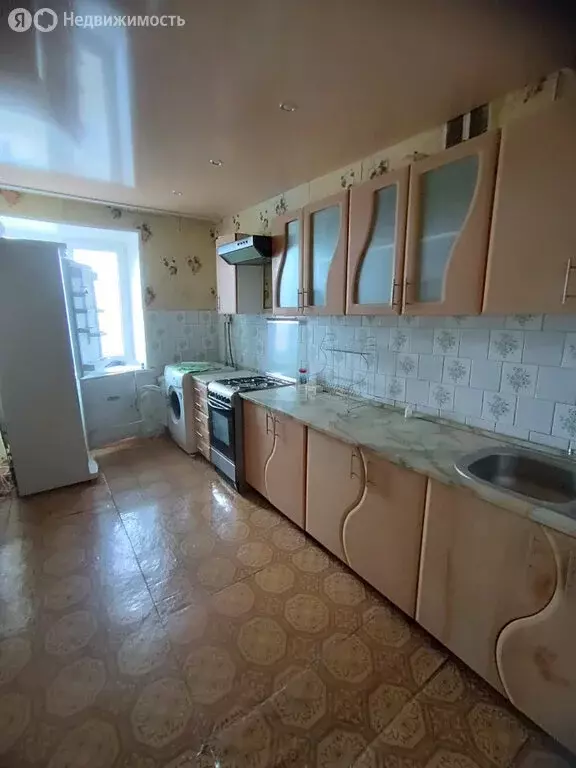 4-комнатная квартира: село Кандры, улица Чапаева, 61 (79 м) - Фото 1