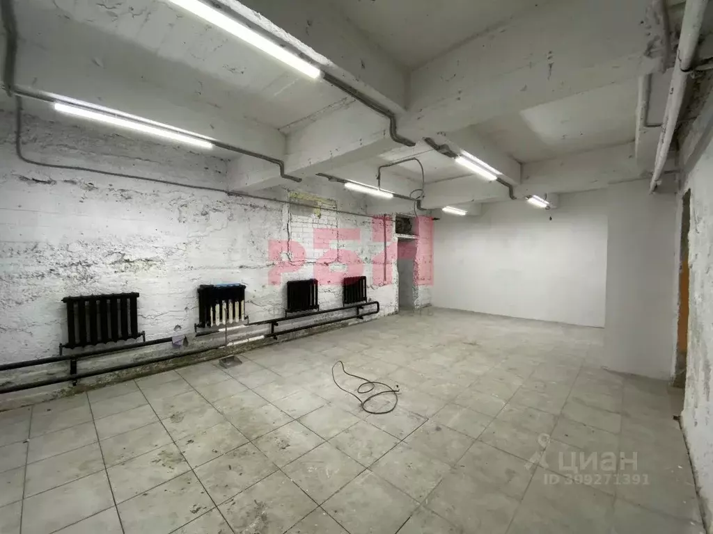 Помещение свободного назначения в Курганская область, Курган ул. ... - Фото 1