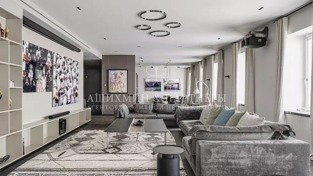 4-к кв. Москва ул. Макаренко, 5С1а (227.0 м) - Фото 1