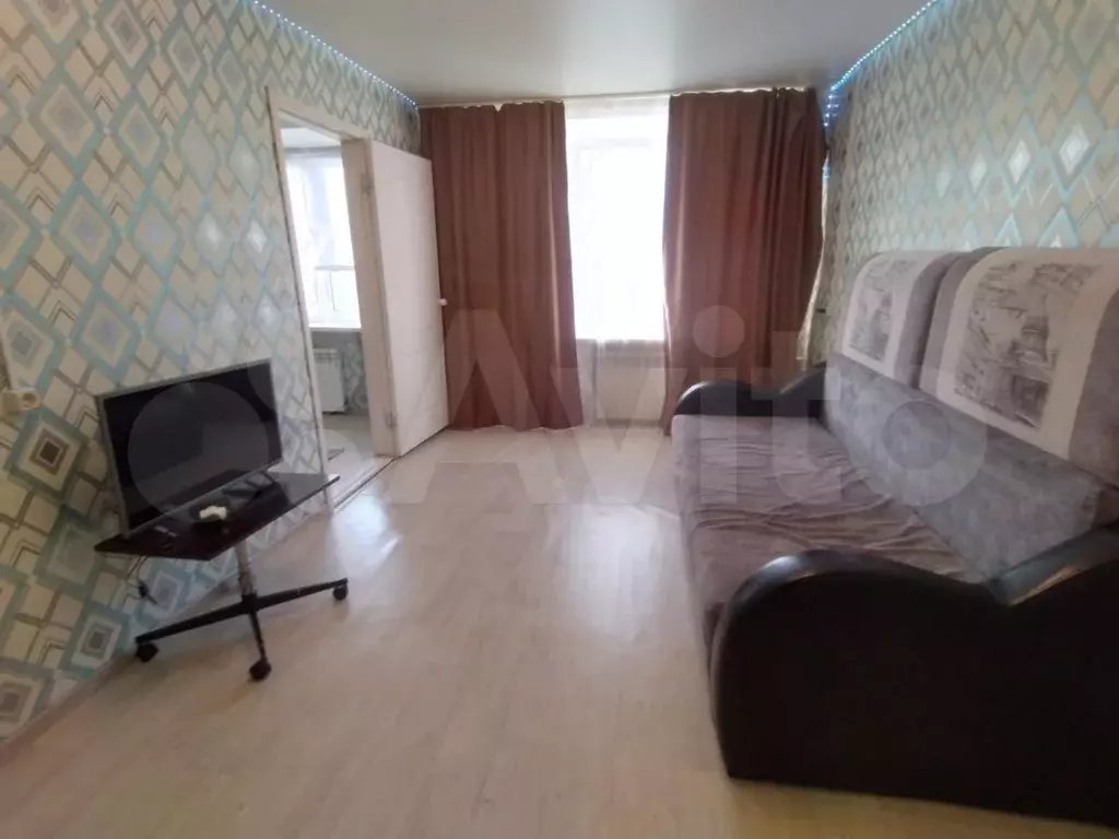 2-к. квартира, 42 м, 5/5 эт. - Фото 1
