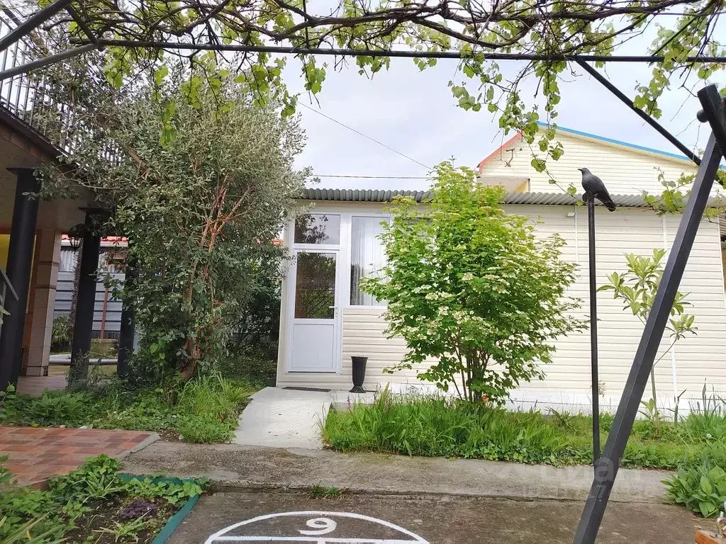 Дом в Краснодарский край, Сочи ул. Бехтерева, 32 (28 м) - Фото 1