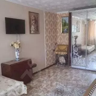 2-к кв. Крым, Евпатория городской округ, Мирный пгт ул. Сырникова, 18 ... - Фото 0