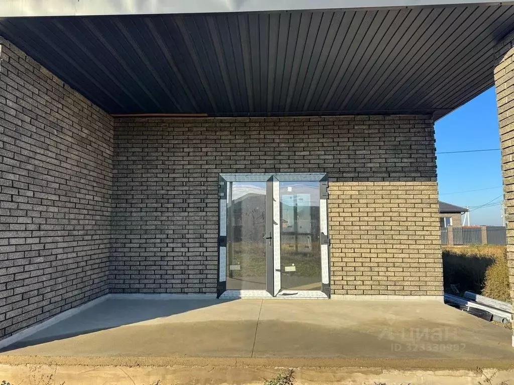 Дом в Краснодарский край, Динской район, Новотитаровская ст-ца ... - Фото 2