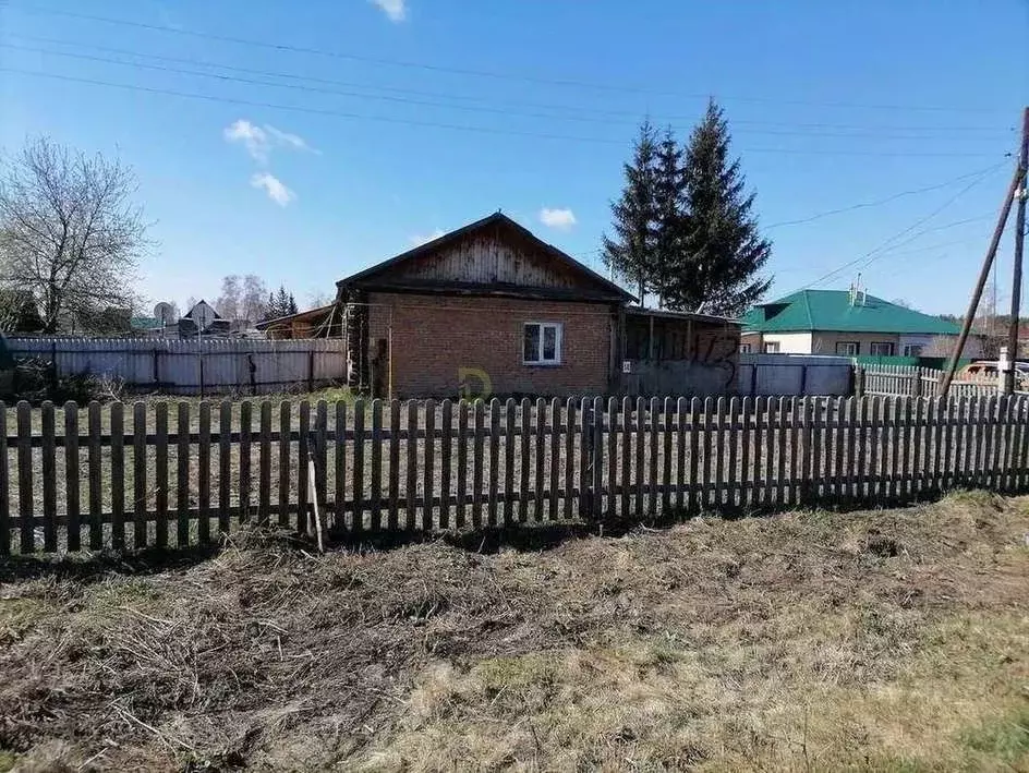Дом в Алтайский край, Павловский район, пос. Сибирские огни ул. 60 лет ... - Фото 1