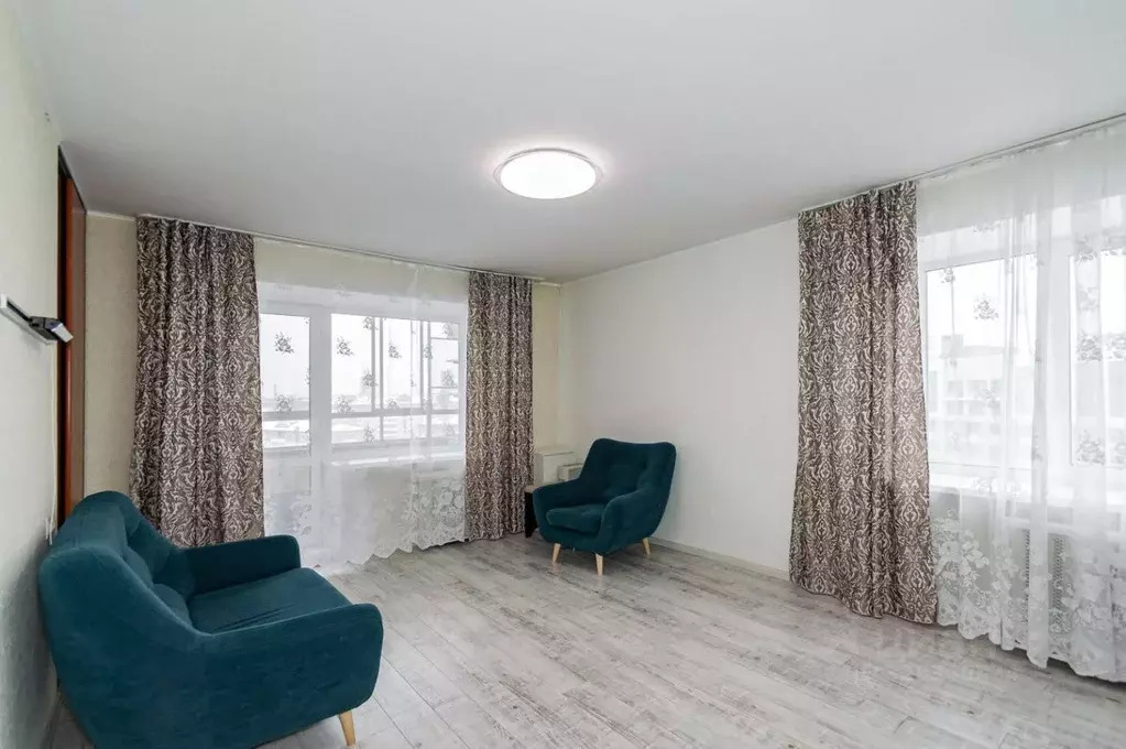 2-к кв. Свердловская область, Екатеринбург ул. 40-летия Октября, 46 ... - Фото 2