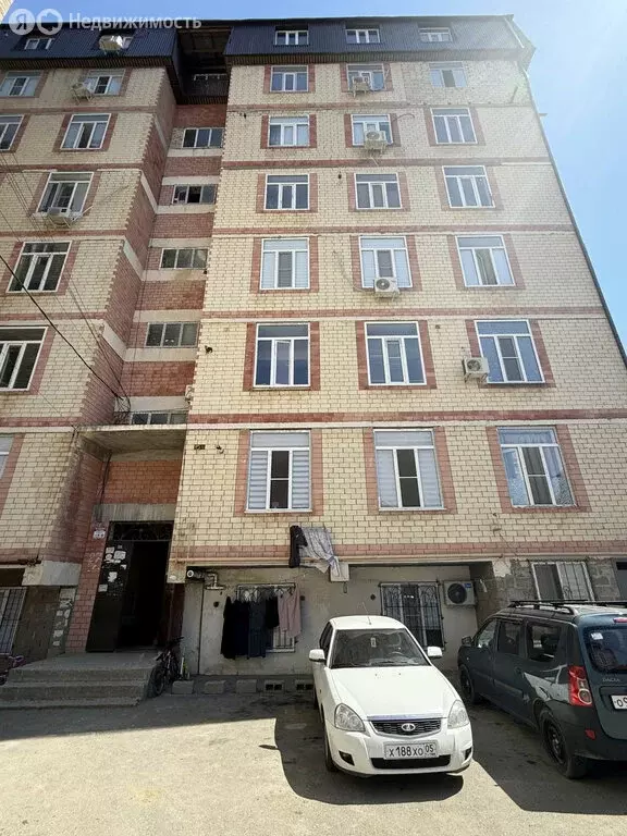 2-комнатная квартира: Махачкала, Цовкринская улица, 27 (98 м) - Фото 0