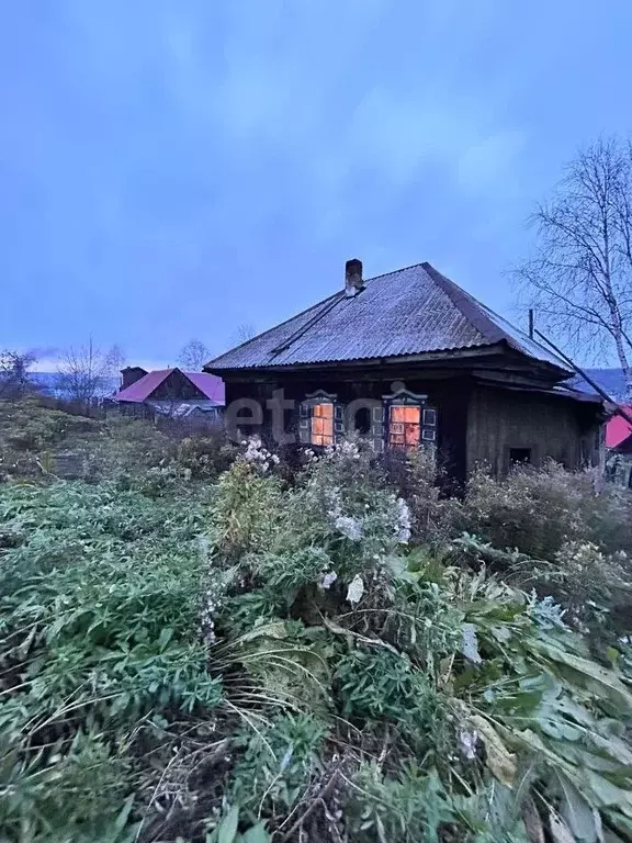 Дом в Кемеровская область, Междуреченск Западная ул. (40 м) - Фото 0