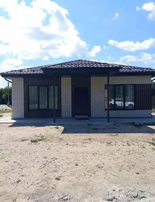 Дом в Курская область, Курский район, Моковский сельсовет, д. 1-я ... - Фото 2