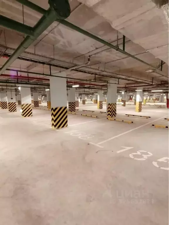 Гараж в Московская область, Ленинский городской округ, пос. Битца ... - Фото 1