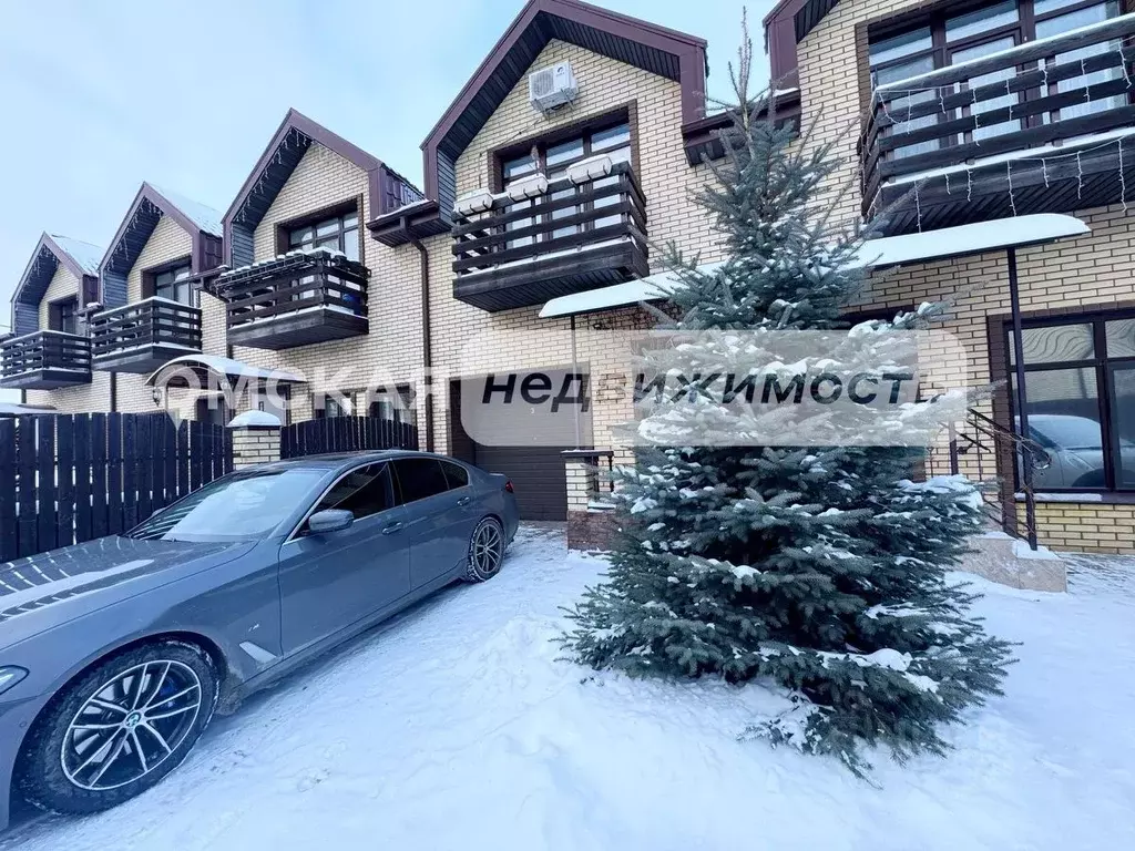 Таунхаус в Омская область, Омск ул. Санина, 20 (115 м) - Фото 1