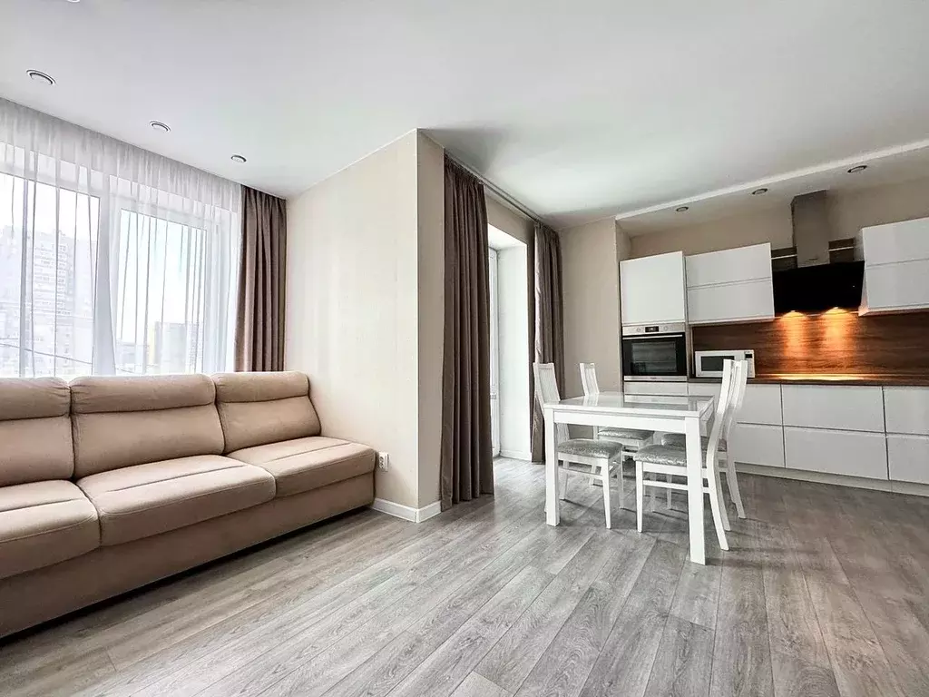 3-к кв. Татарстан, Казань ул. Нигматуллина, 5 (72.0 м) - Фото 1