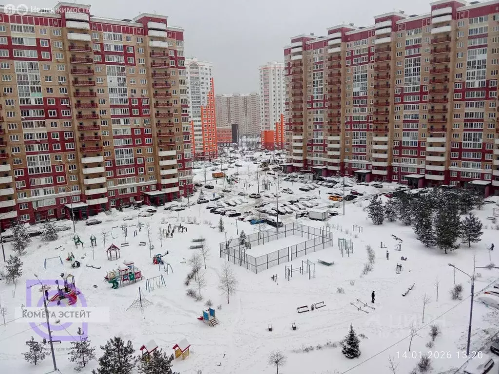 3-комнатная квартира: посёлок городского типа Дрожжино, Новое шоссе, ... - Фото 1