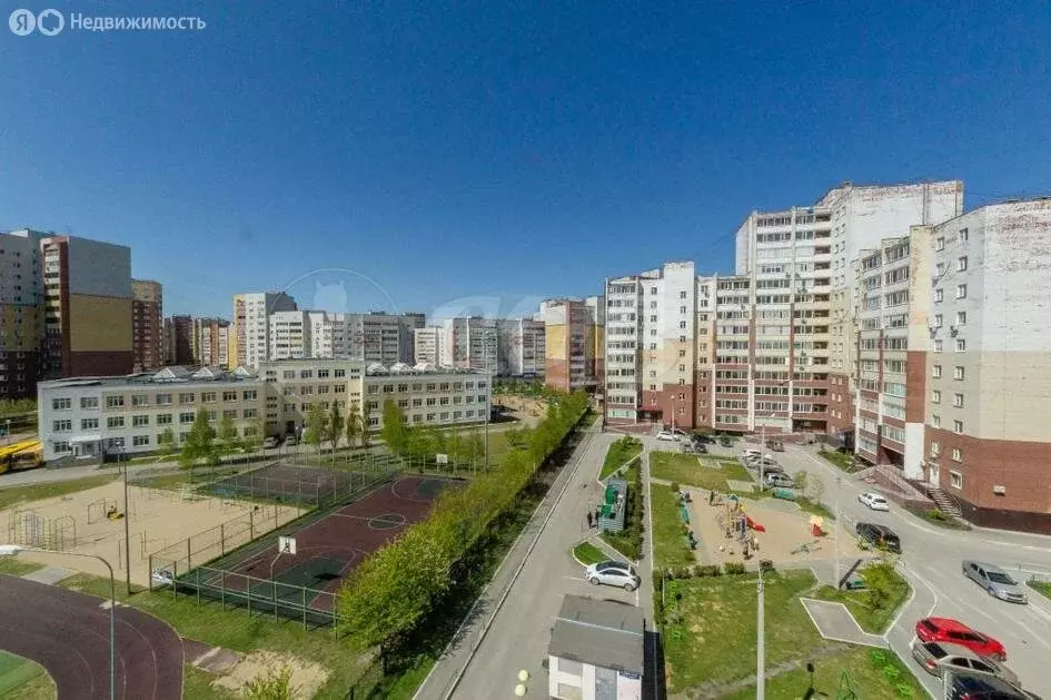 2-комнатная квартира: Тюмень, улица Василия Гольцова, 28 (57.8 м) - Фото 1