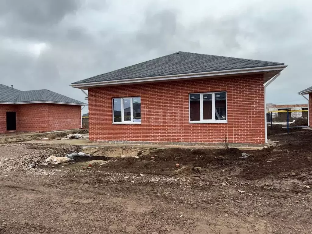 Дом в Саратовская область, Энгельсский район, Красноярское ... - Фото 1