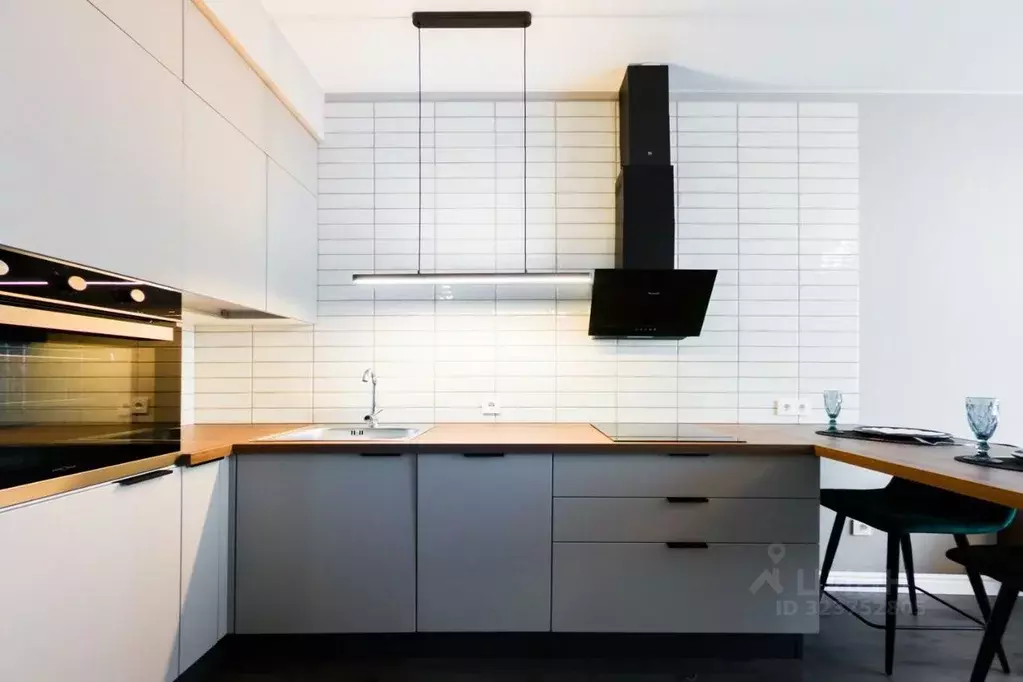 1-к кв. Свердловская область, Екатеринбург ул. Айвазовского, 52 (42.0 ... - Фото 1