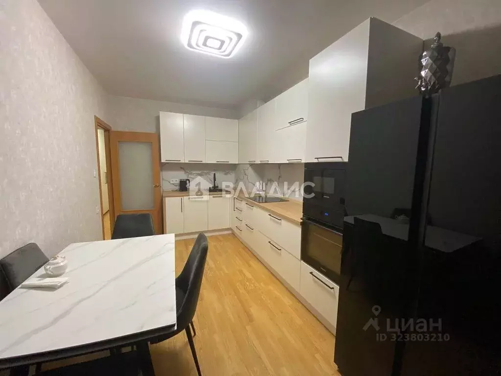 2-к кв. Белгородская область, Белгород ул. Макаренко, 26 (72.0 м) - Фото 2