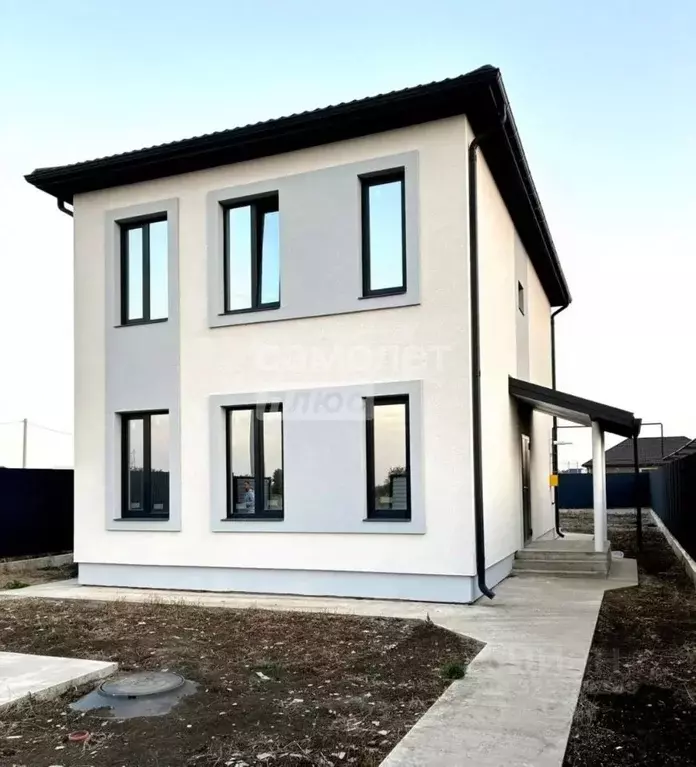 Дом в Краснодарский край, Динской район, Новотитаровская ст-ца ... - Фото 1