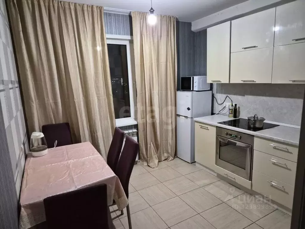 1-к кв. Удмуртия, Ижевск Удмуртская ул., 271 (40.0 м) - Фото 1