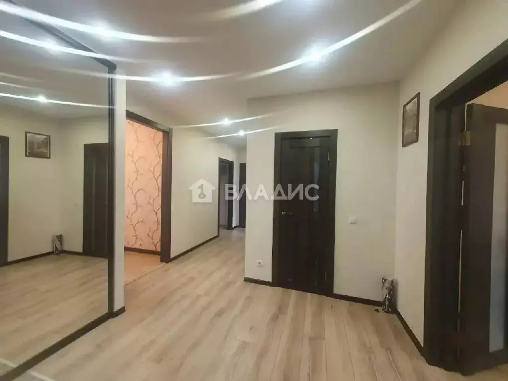 Продается 4-комнатная квартира - Фото 2