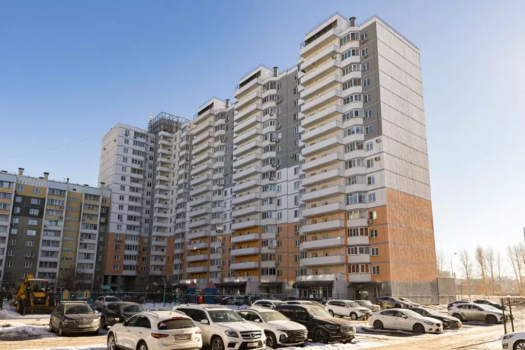 2-к кв. Челябинская область, Челябинск ул. Братьев Кашириных, 85б ... - Фото 0