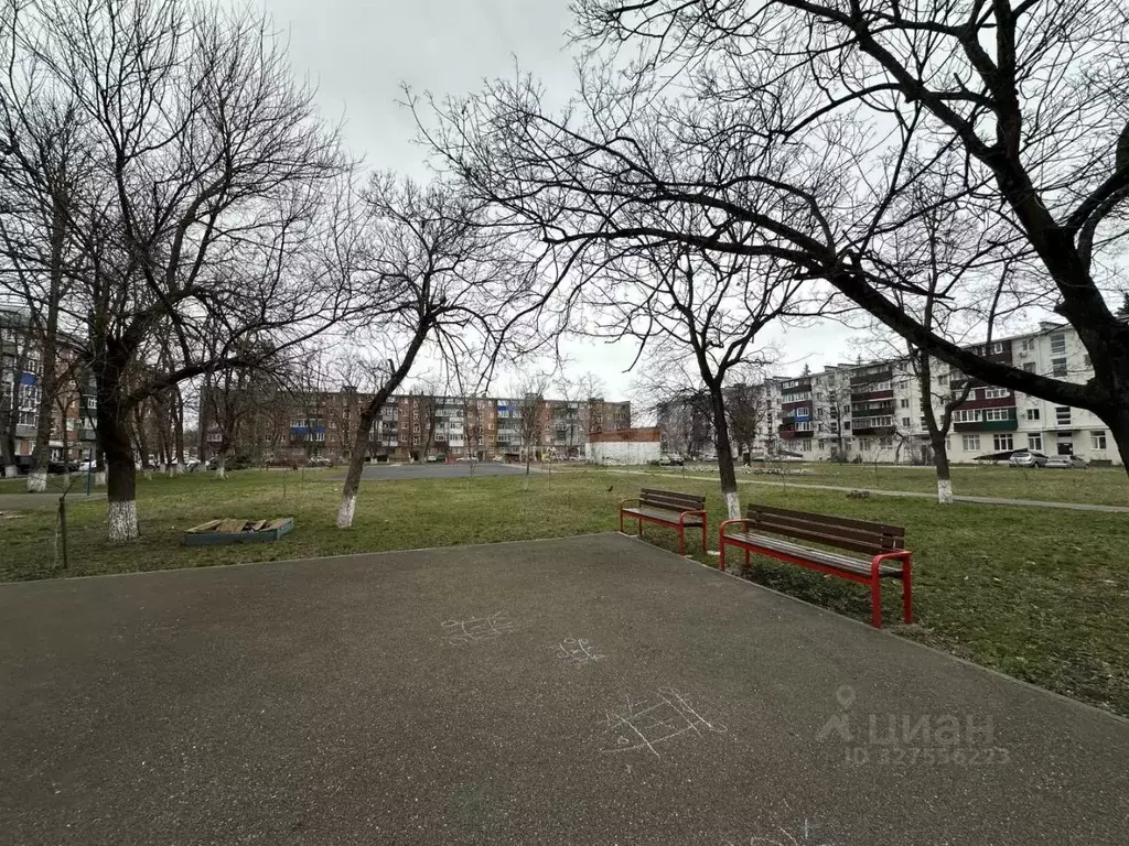 2-к кв. Адыгея, Майкоп ул. 8 Марта, 1 (49.2 м) - Фото 1