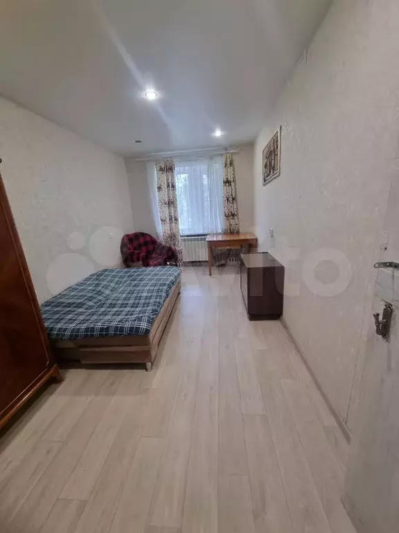 Комната 15 м в 2-к., 2/5 эт. - Фото 0