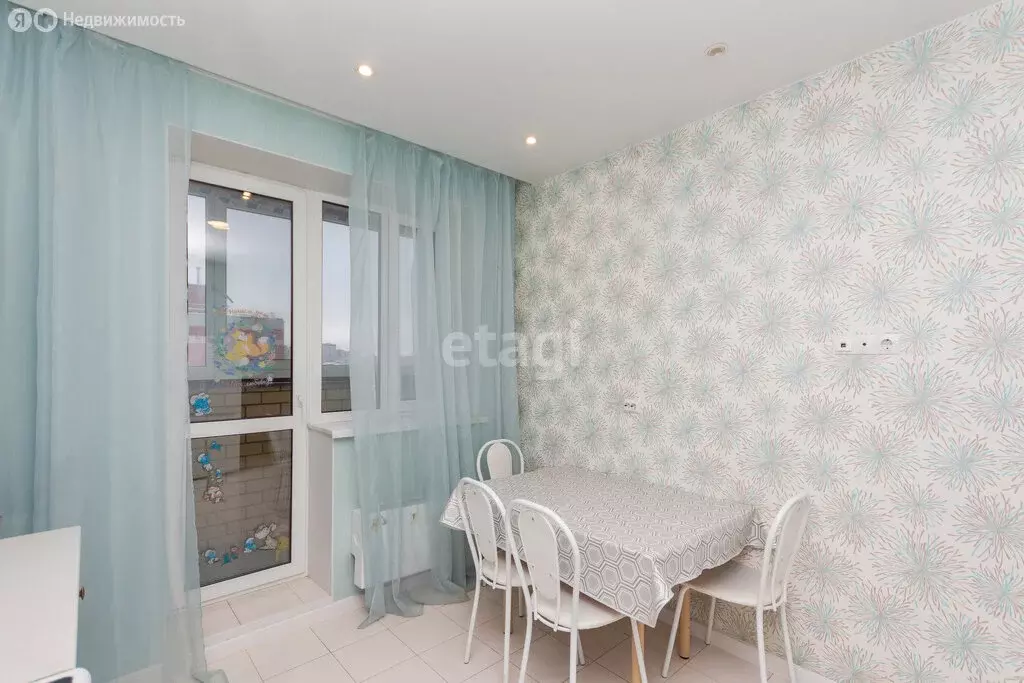 2-комнатная квартира: Тюмень, Газопромысловая улица, 8 (51.9 м) - Фото 2