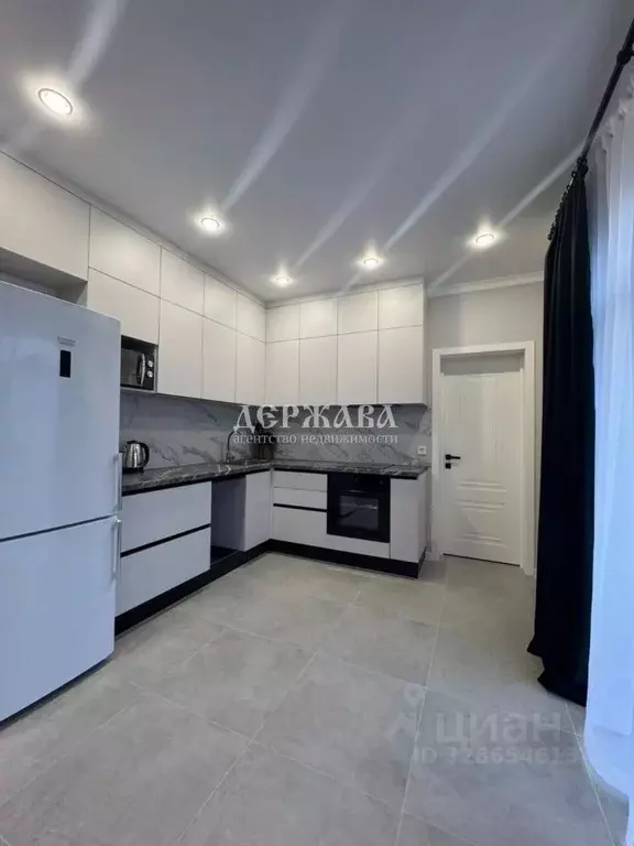 Дом в Белгородская область, Старооскольский городской округ, с. ... - Фото 1