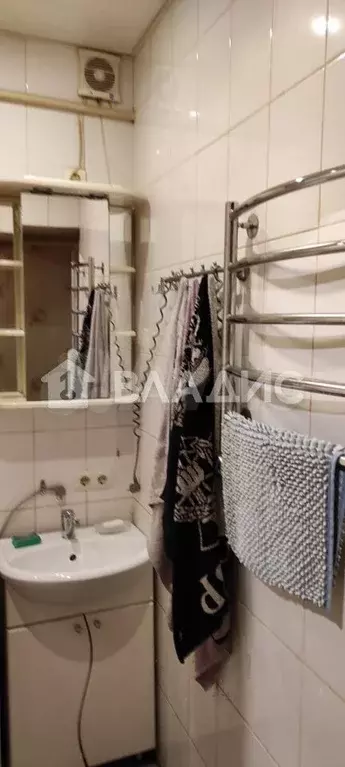 Комната 12,4 м в 3-к., 1/5 эт. - Фото 1
