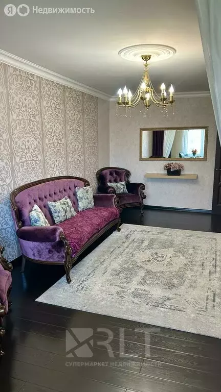 3-комнатная квартира: город Кизилюрт, улица Малагусейнова, 44 (70 м) - Фото 0