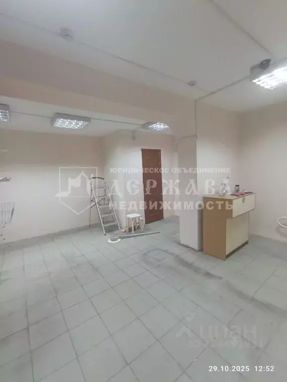 Торговая площадь в Кемеровская область, Топки ул. Луначарского, 5 (74 ... - Фото 1