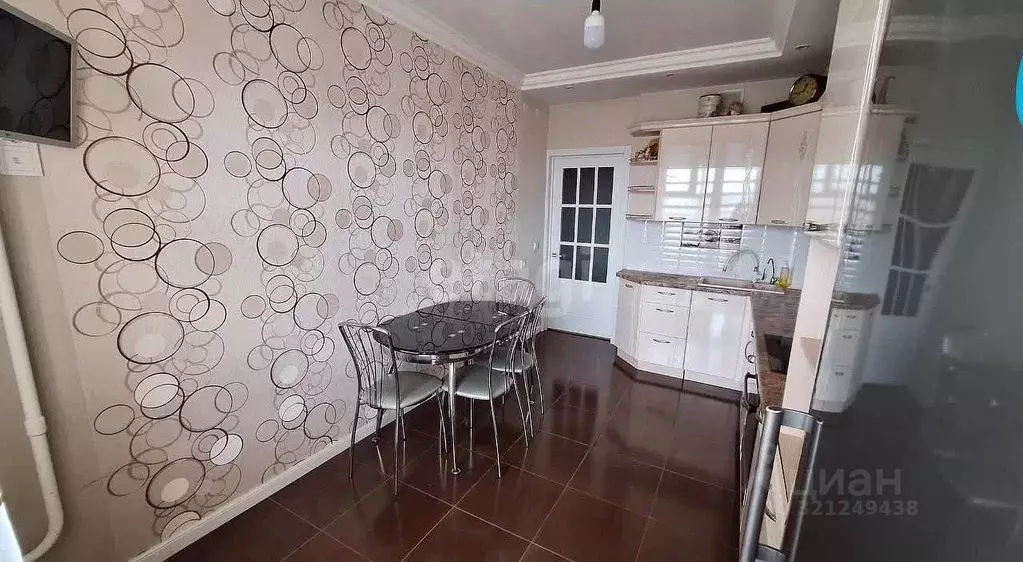 3-к кв. Саха (Якутия), Якутск ул. Лермонтова, 102 (79.0 м) - Фото 1