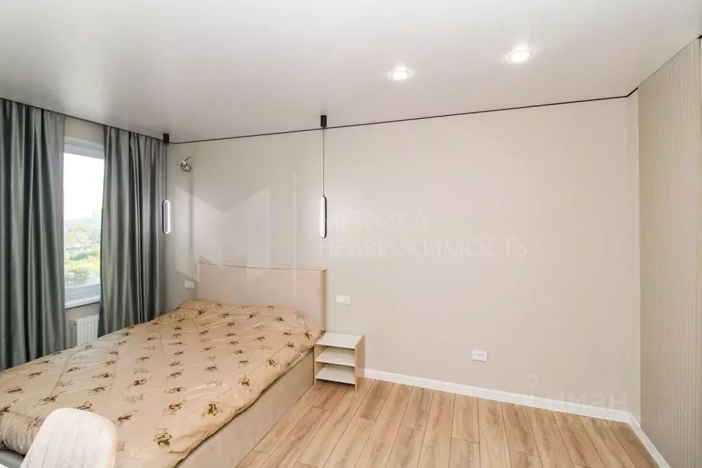 Студия Тюменская область, Тюмень ул. Краснооктябрьская, 8 (33.0 м) - Фото 1