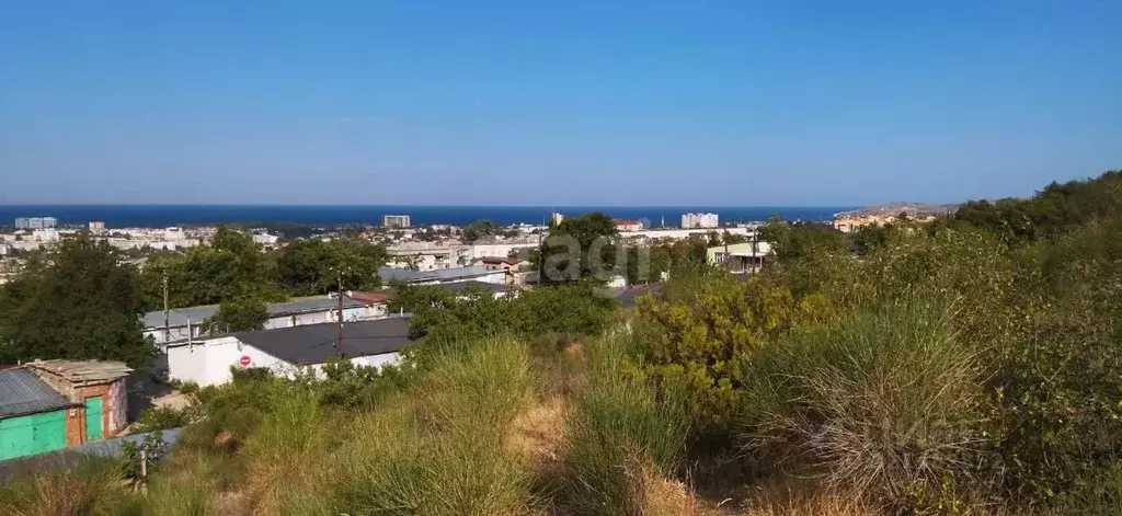 Участок в Крым, Феодосия ул. Анюнаса (10.0 сот.) - Фото 1