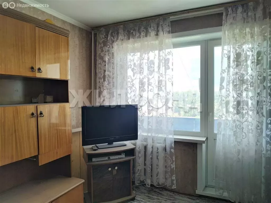 3-комнатная квартира: Искитим, Комсомольская улица, 15 (64.3 м) - Фото 1