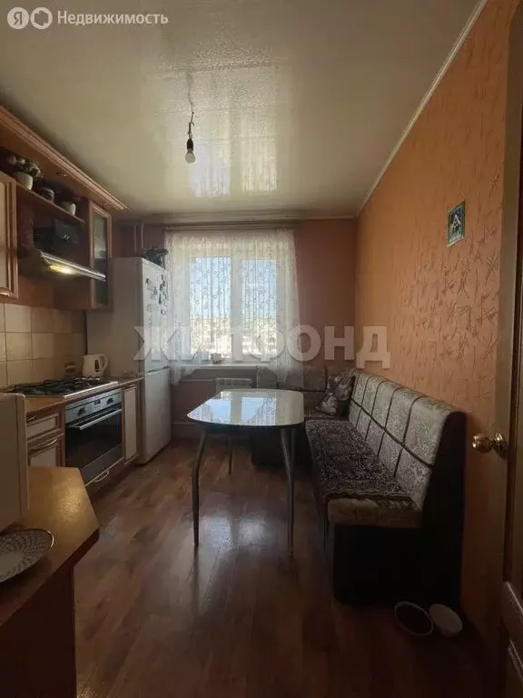 3-комнатная квартира: Нижний Тагил, Октябрьский проспект, 15 (61.1 м) - Фото 1