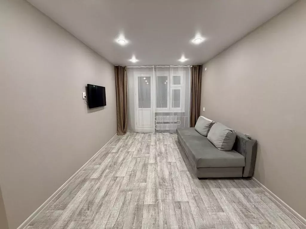 1-к кв. Татарстан, Казань ул. Хайдара Бигичева, 33 (35.0 м) - Фото 2