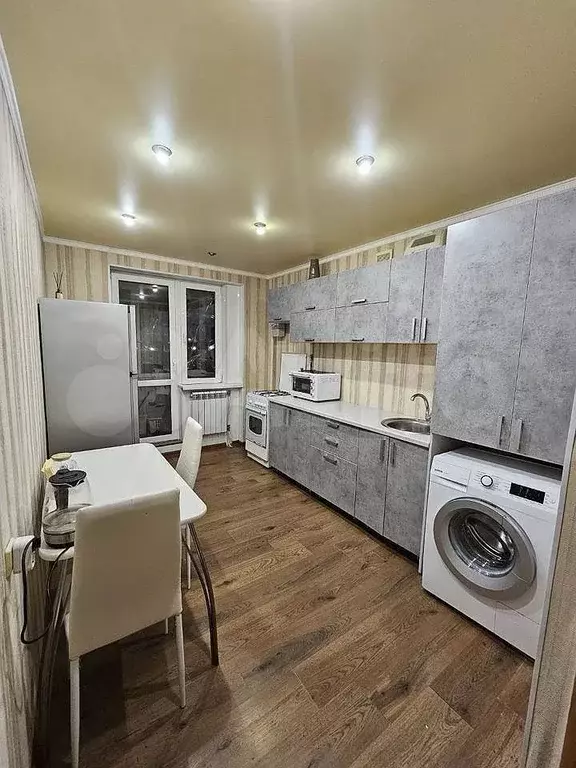 2-к. квартира, 62 м, 5/5 эт. - Фото 0