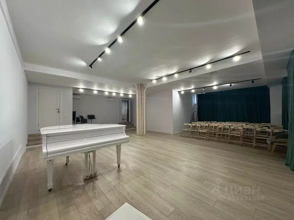 Помещение свободного назначения в Москва Цветной бул., 28С1 (196 м) - Фото 1