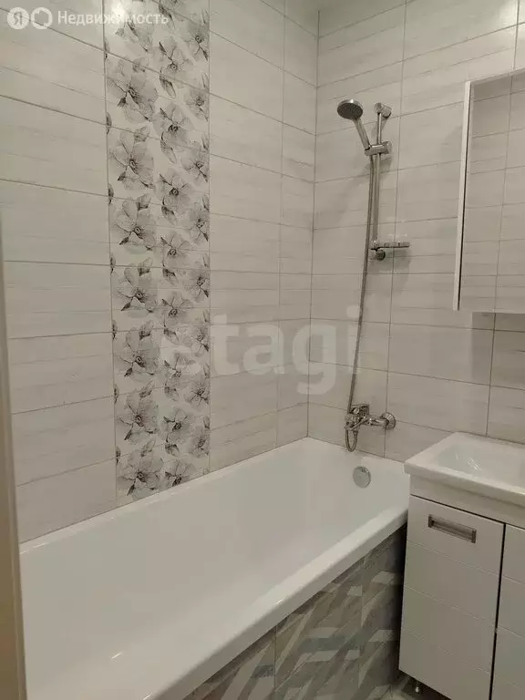 2-комнатная квартира: Энгельс, улица Пушкина, 87 (61 м) - Фото 1