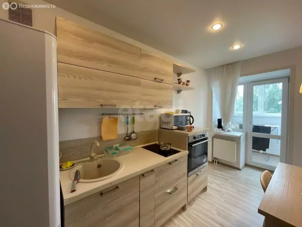 1-комнатная квартира: Тобольск, 7-й микрорайон, 48 (29 м) - Фото 0