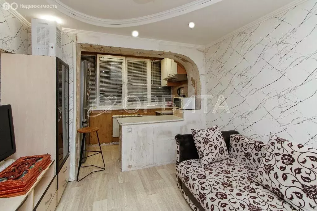 1-комнатная квартира: Тюмень, улица Бабарынка, 20А (14.7 м) - Фото 1