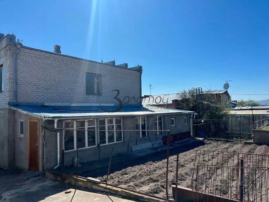 Дом в Ставропольский край, Предгорный муниципальный округ, пос. Мирный ... - Фото 1