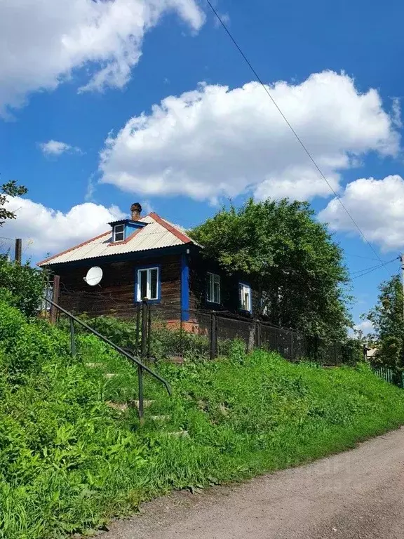 Дом в Кемеровская область, Прокопьевск ул. Павлова (104 м) - Фото 0