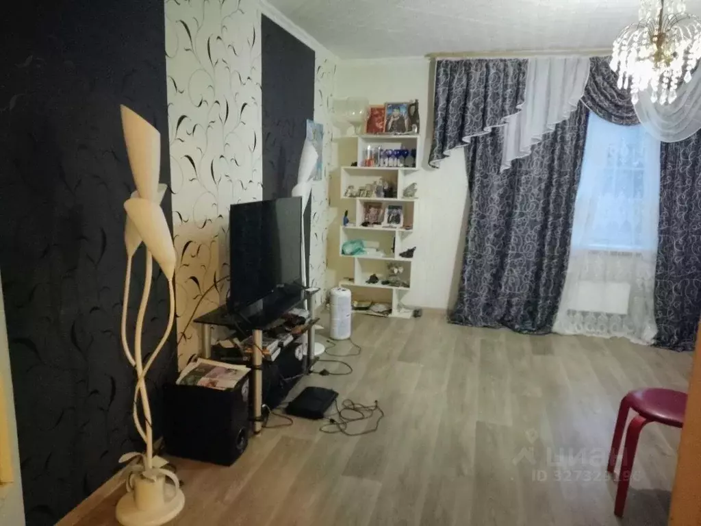 4-к кв. Волгоградская область, Волгоград просп. Столетова, 53 (74.5 м) - Фото 1