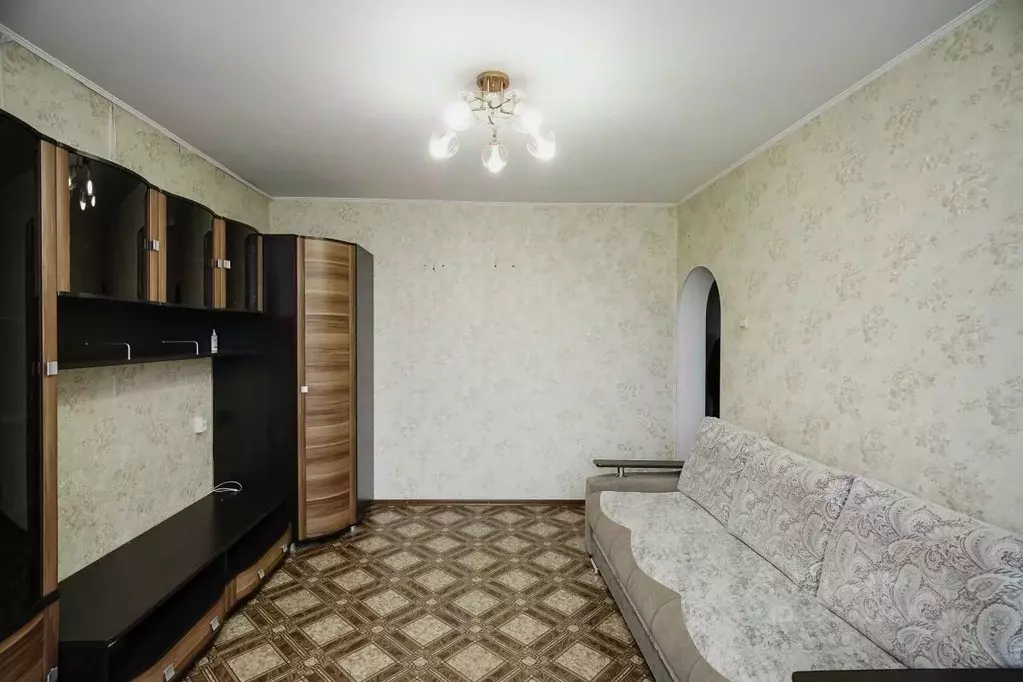 2-к кв. Омская область, Омск Краснознаменная ул., 22 (50.8 м) - Фото 0