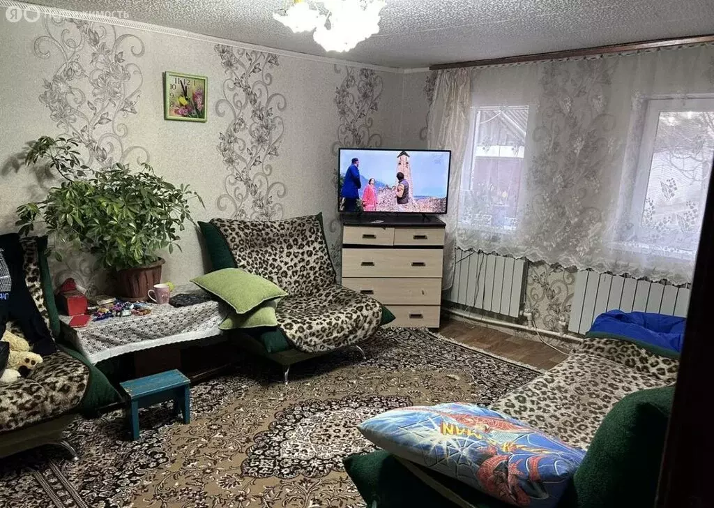 Дом в Каменск-Шахтинский, Красная улица (113 м) - Фото 0