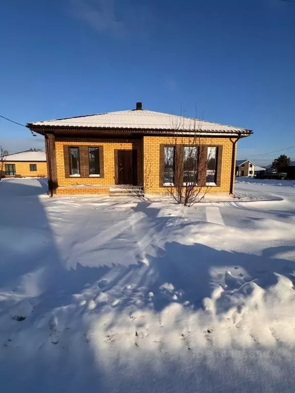 Дом в Башкортостан, Уфа городской округ, с. Нагаево ул. Советская, 13 ... - Фото 0